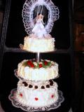 Hochzeitstorte - bestehend aus Schwarzwlderkirsch/Zitronensahne/helle Buttercreme